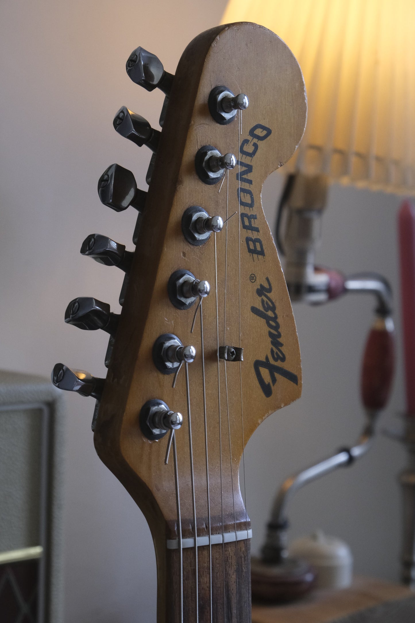 Fender Bronco with Rosewood Fretboard 1973 White