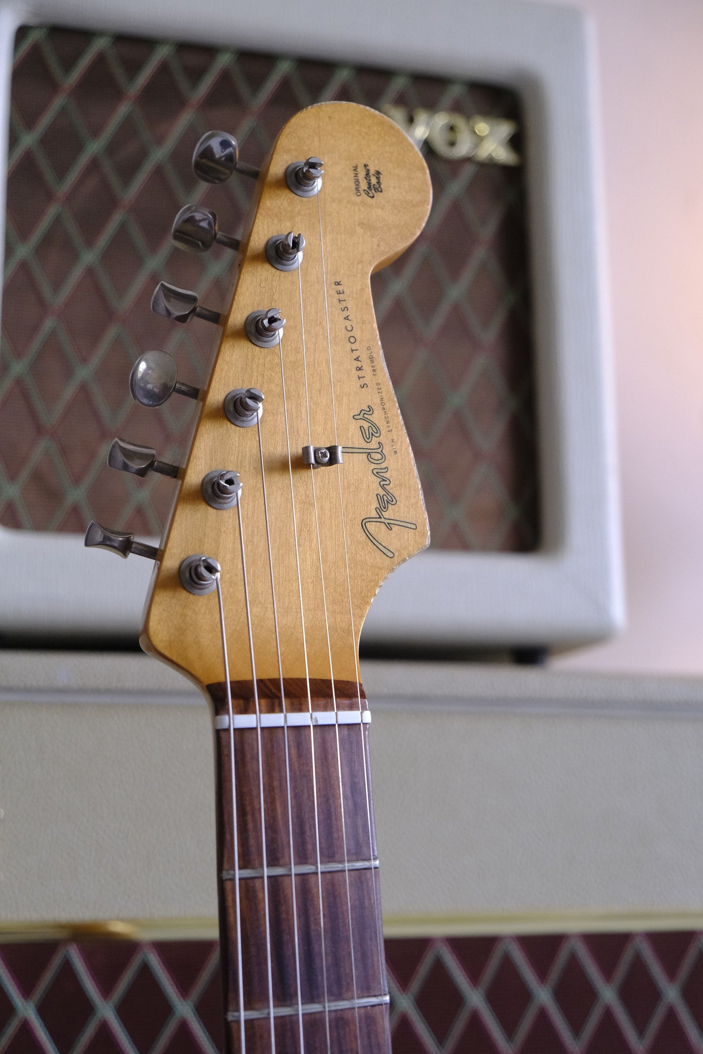 Fender Road Worn '60s Stratocaster 2018 3-Color Sunburst