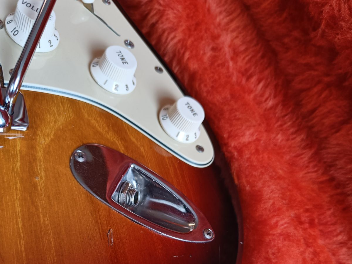 Fender American Vintage '62 Stratocaster 2005 3-Color Sunburst