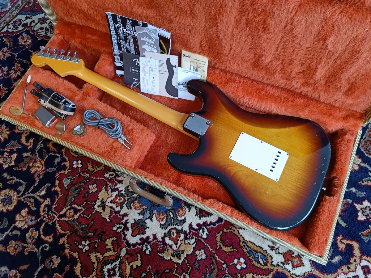 Fender American Vintage '62 Stratocaster 2005 3-Color Sunburst