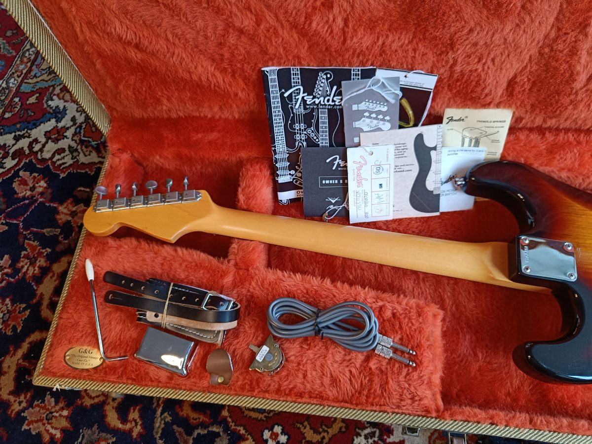 Fender American Vintage '62 Stratocaster 2005 3-Color Sunburst
