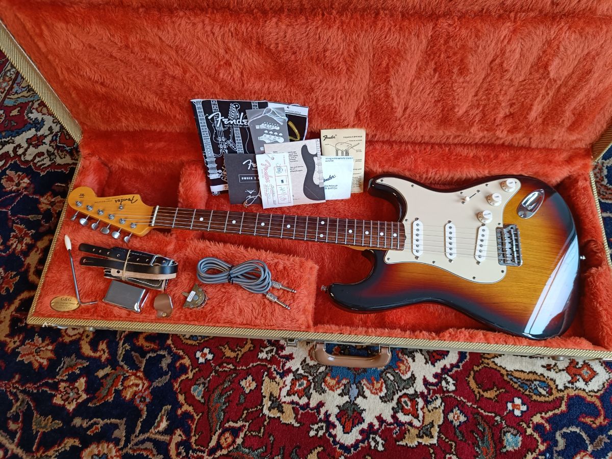 Fender American Vintage '62 Stratocaster 2005 3-Color Sunburst