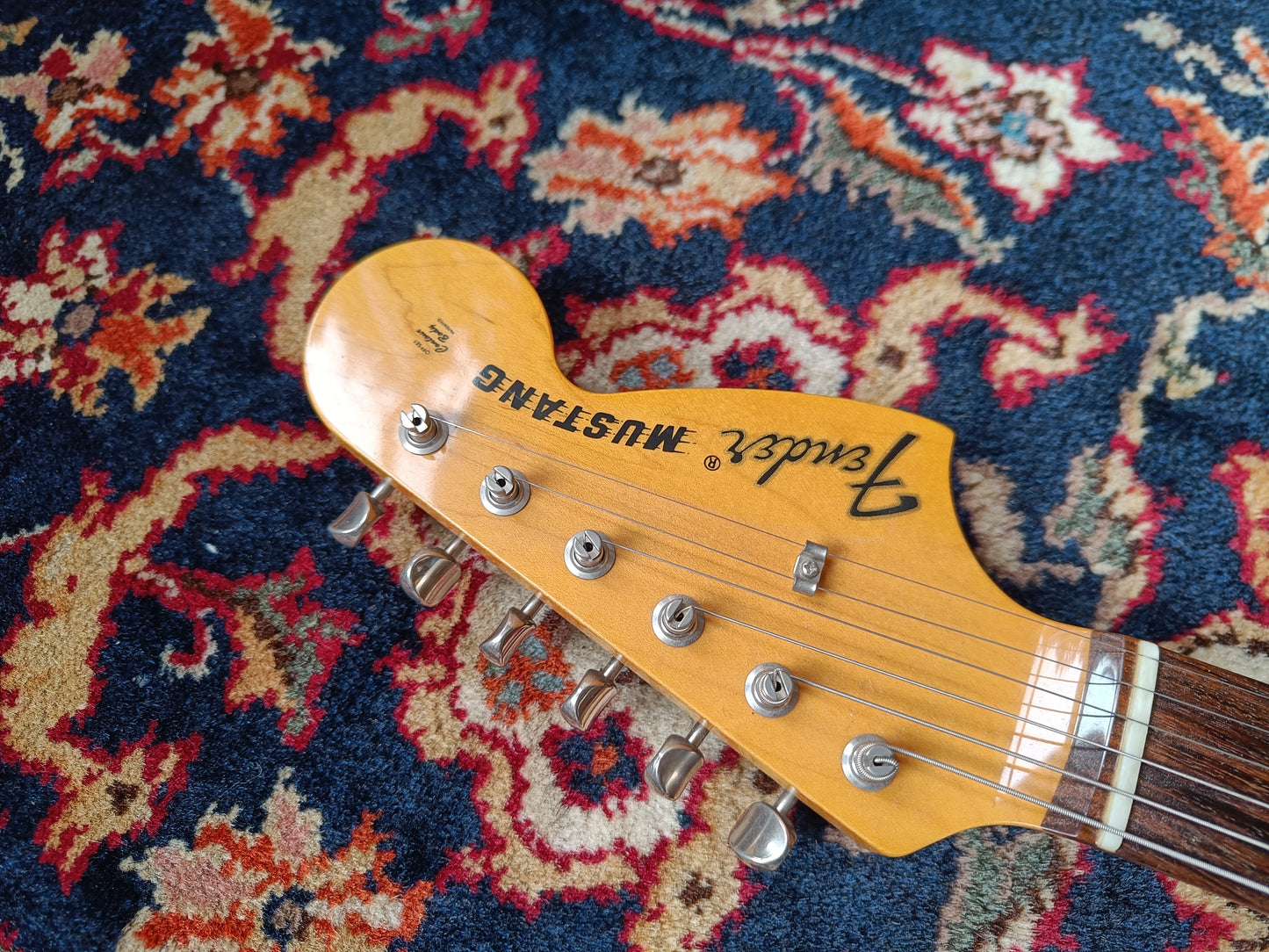 Fender Kurt Cobain Mustang 2012 Dark Lake Placid Blue with Stripe
