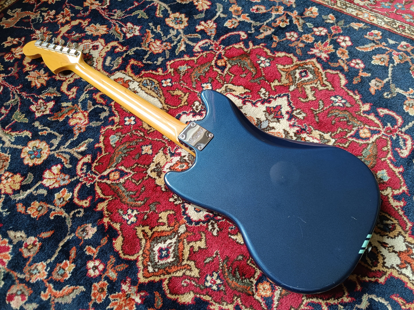 Fender Kurt Cobain Mustang 2012 Dark Lake Placid Blue with Stripe