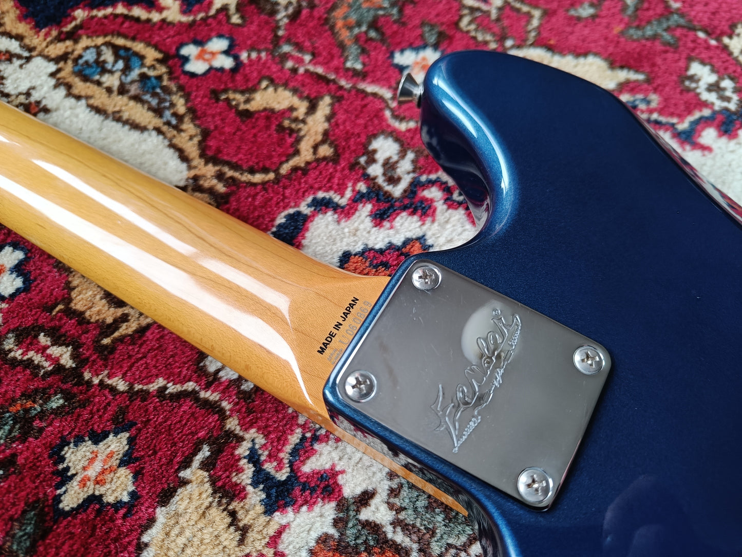 Fender Kurt Cobain Mustang 2012 Dark Lake Placid Blue with Stripe