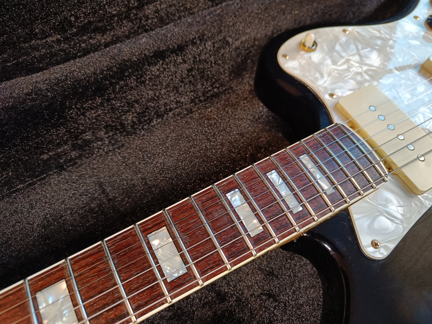 Fender The Ventures Jazzmaster MIJ Midnight Black Transparent
