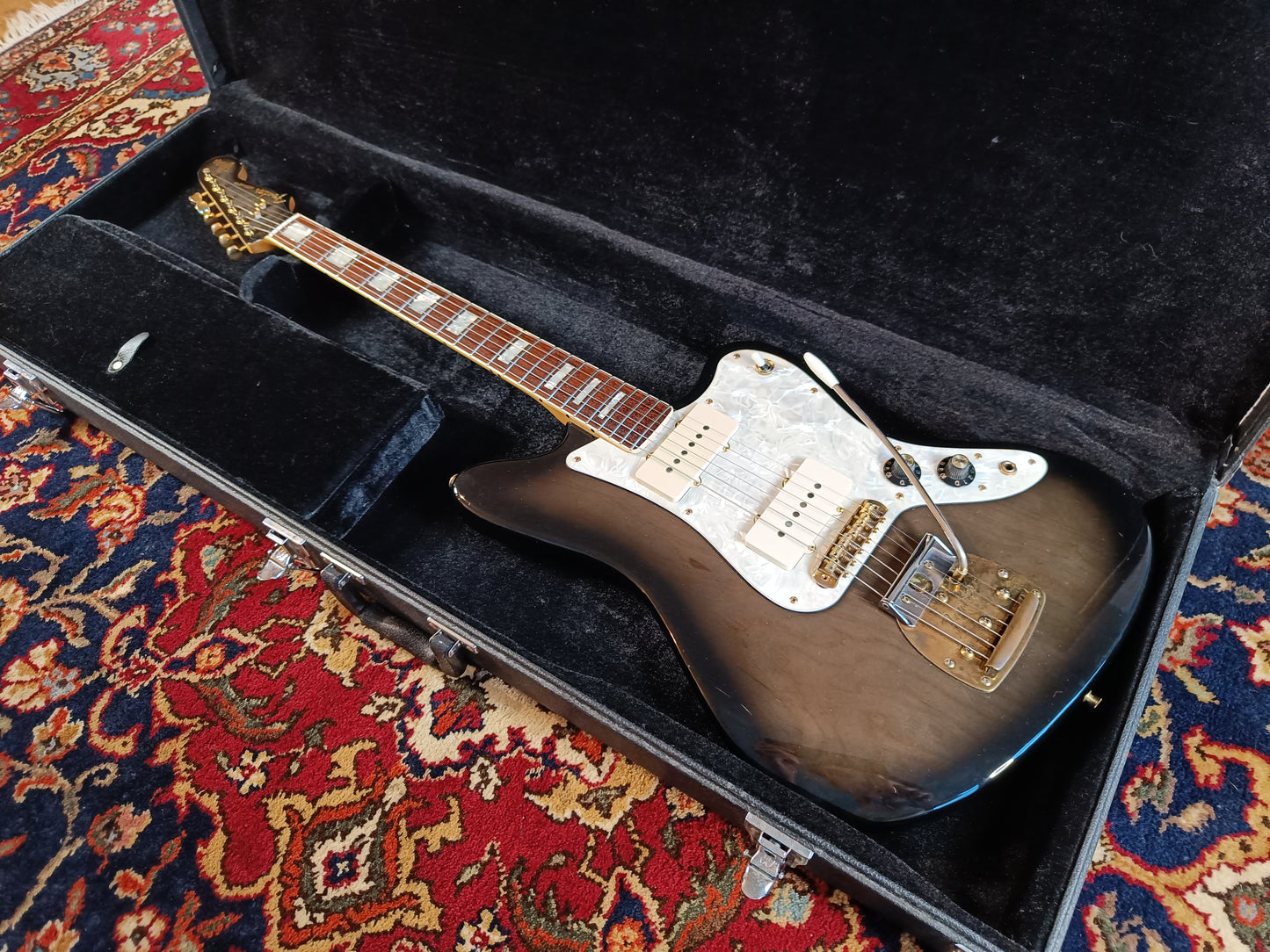 Fender The Ventures Jazzmaster MIJ Midnight Black Transparent