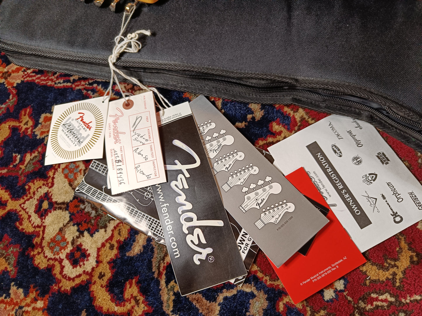 Fender Classic Series '60s Stratocaster with Rosewood Fretboard 2008 Candy Apple Red