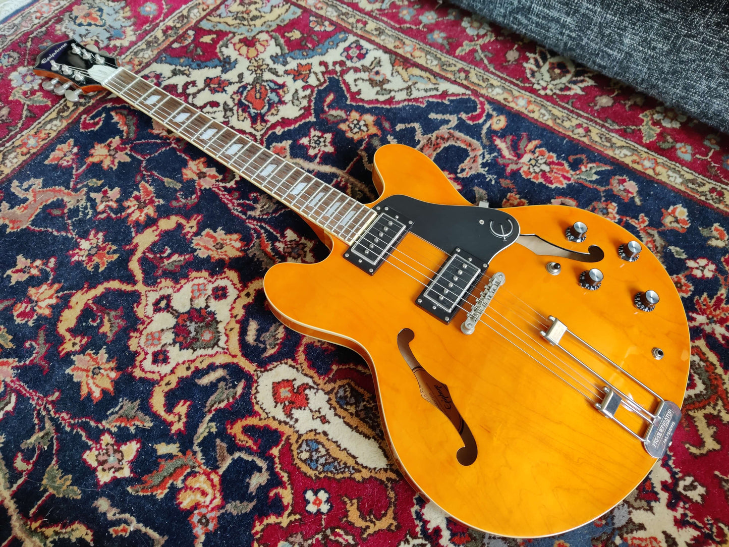 Epiphone Nick Valensi Riviera P94