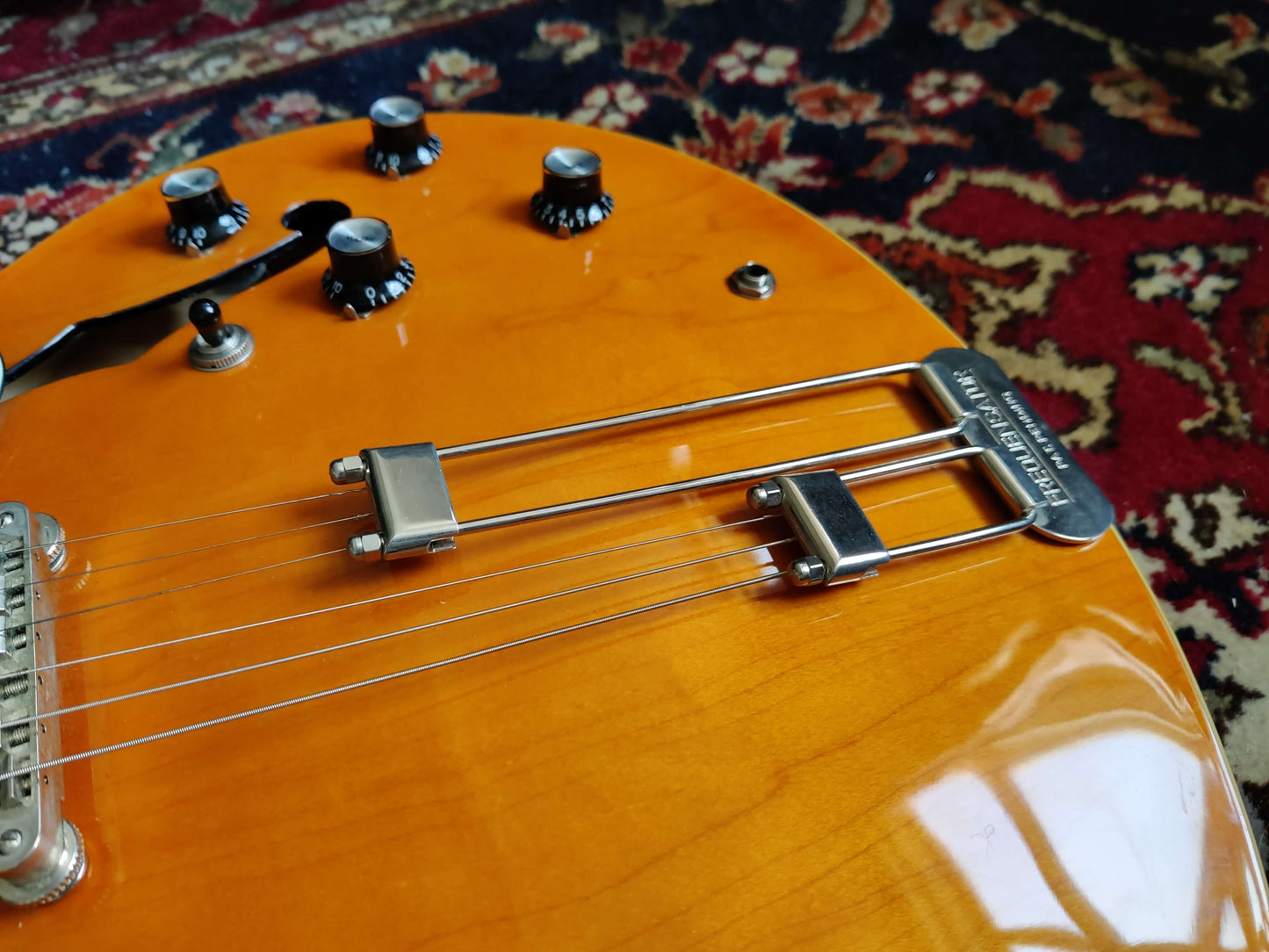 Epiphone Nick Valensi Riviera P94