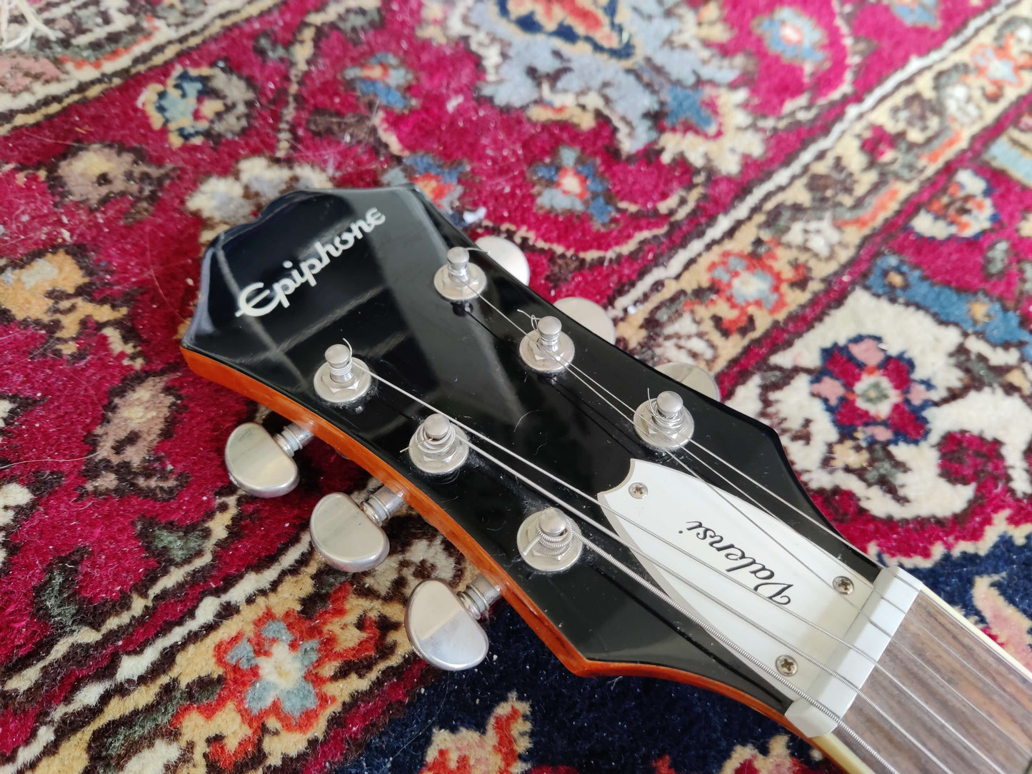 Epiphone Nick Valensi Riviera P94