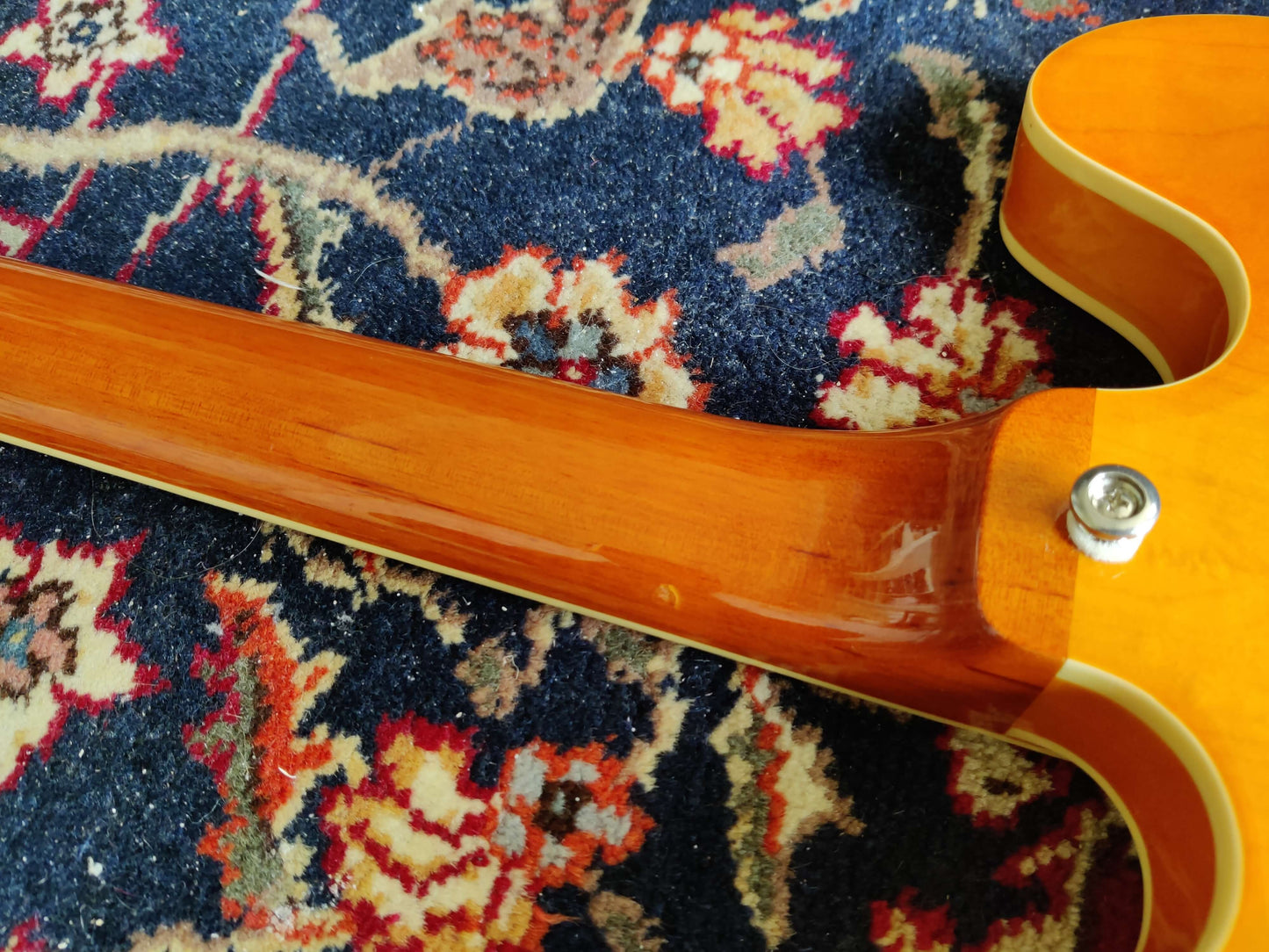 Epiphone Nick Valensi Riviera P94