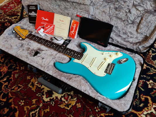 Fender American Professional II Stratocaster 2021 Miami Blue