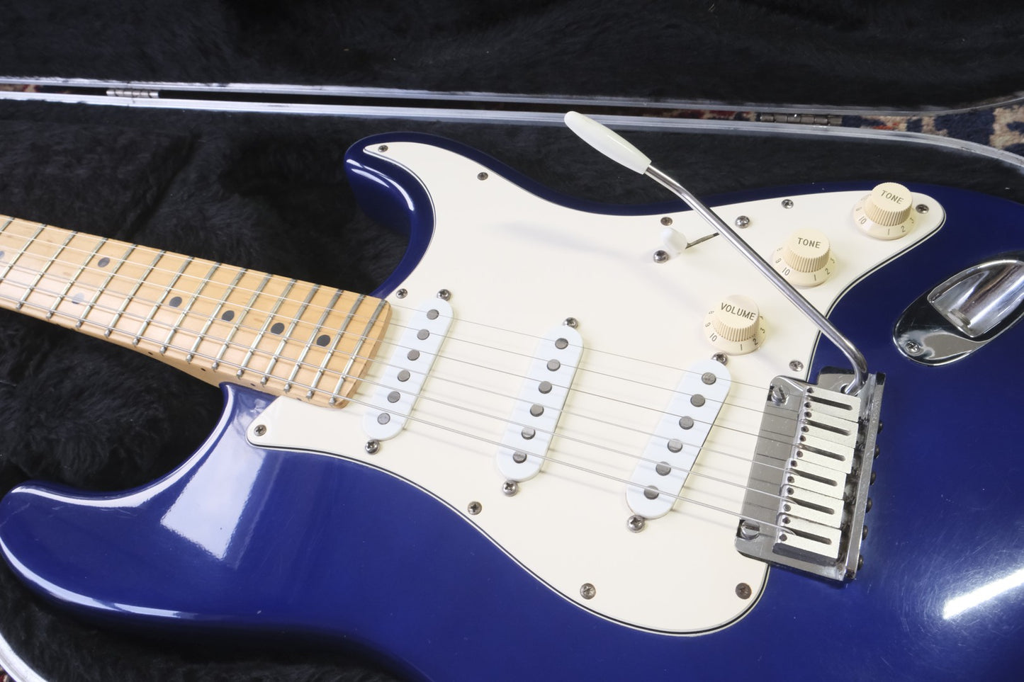 Fender 40th Anniversary American Standard Stratocaster with Maple Fretboard 1994 Midnight Blue