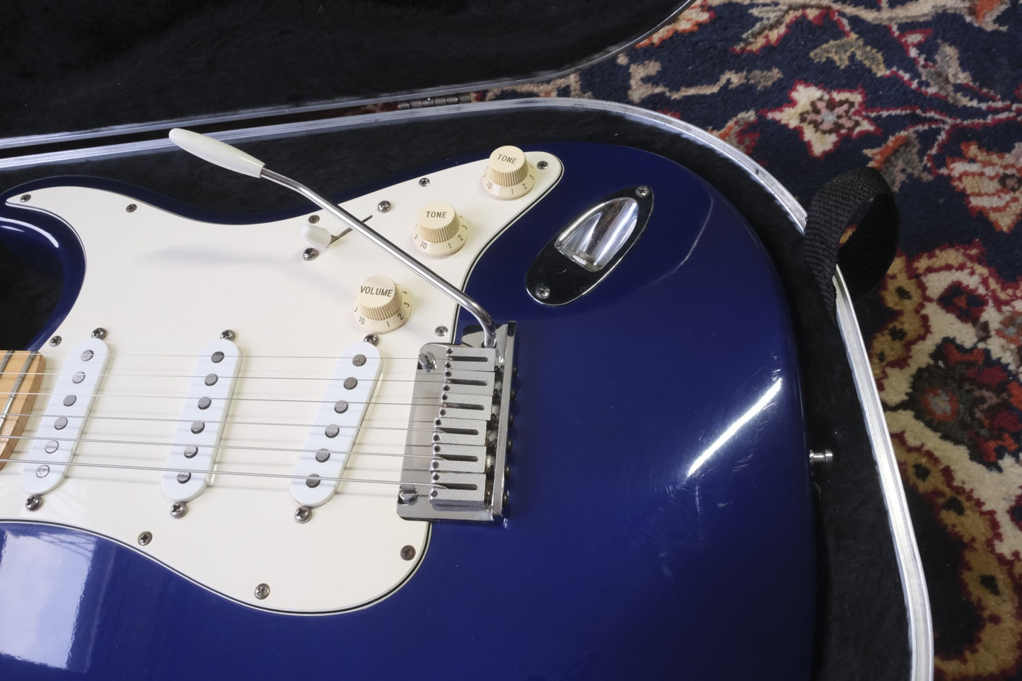 Fender 40th Anniversary American Standard Stratocaster with Maple Fretboard 1994 Midnight Blue