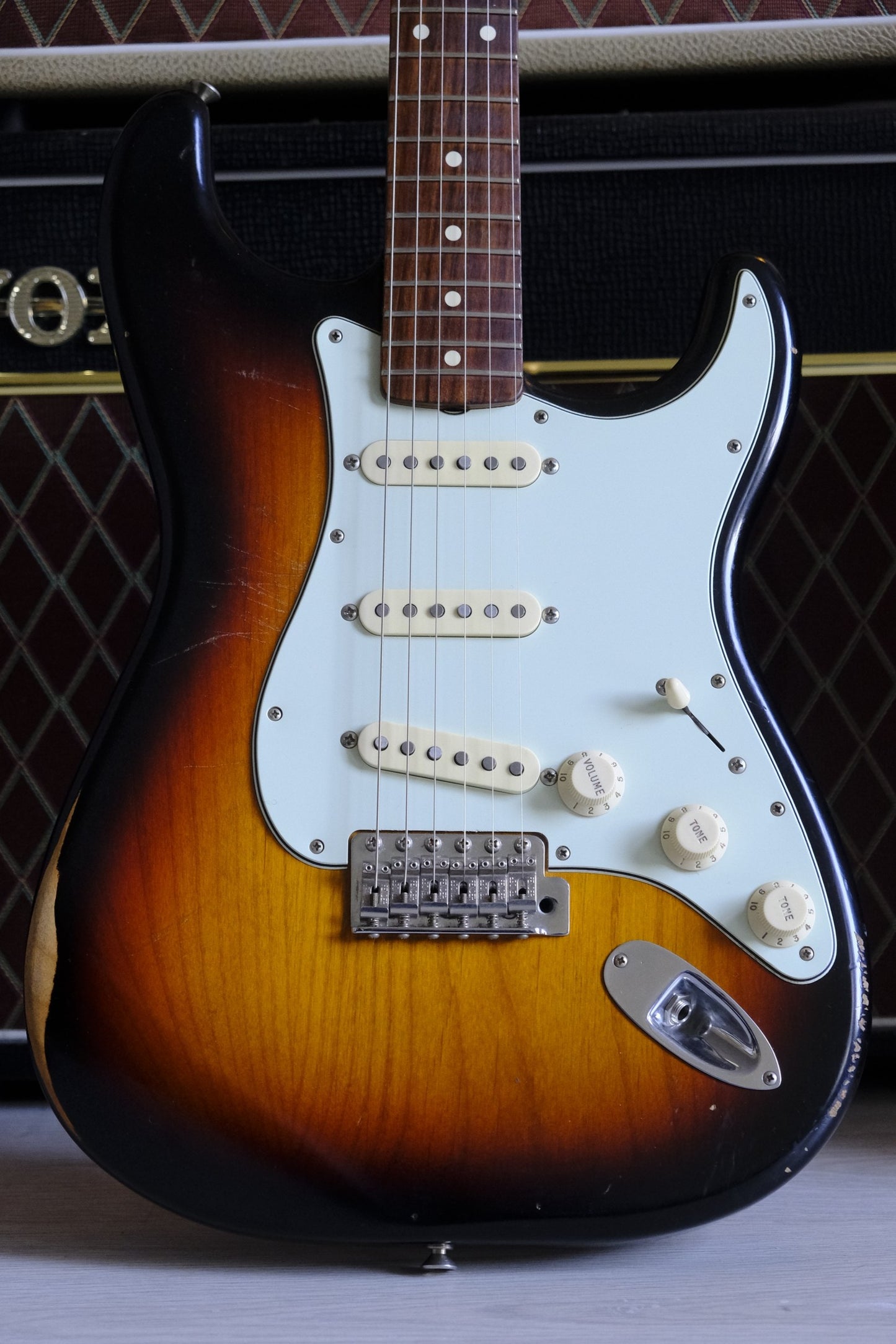 Fender Road Worn '60s Stratocaster 2018 3-Color Sunburst