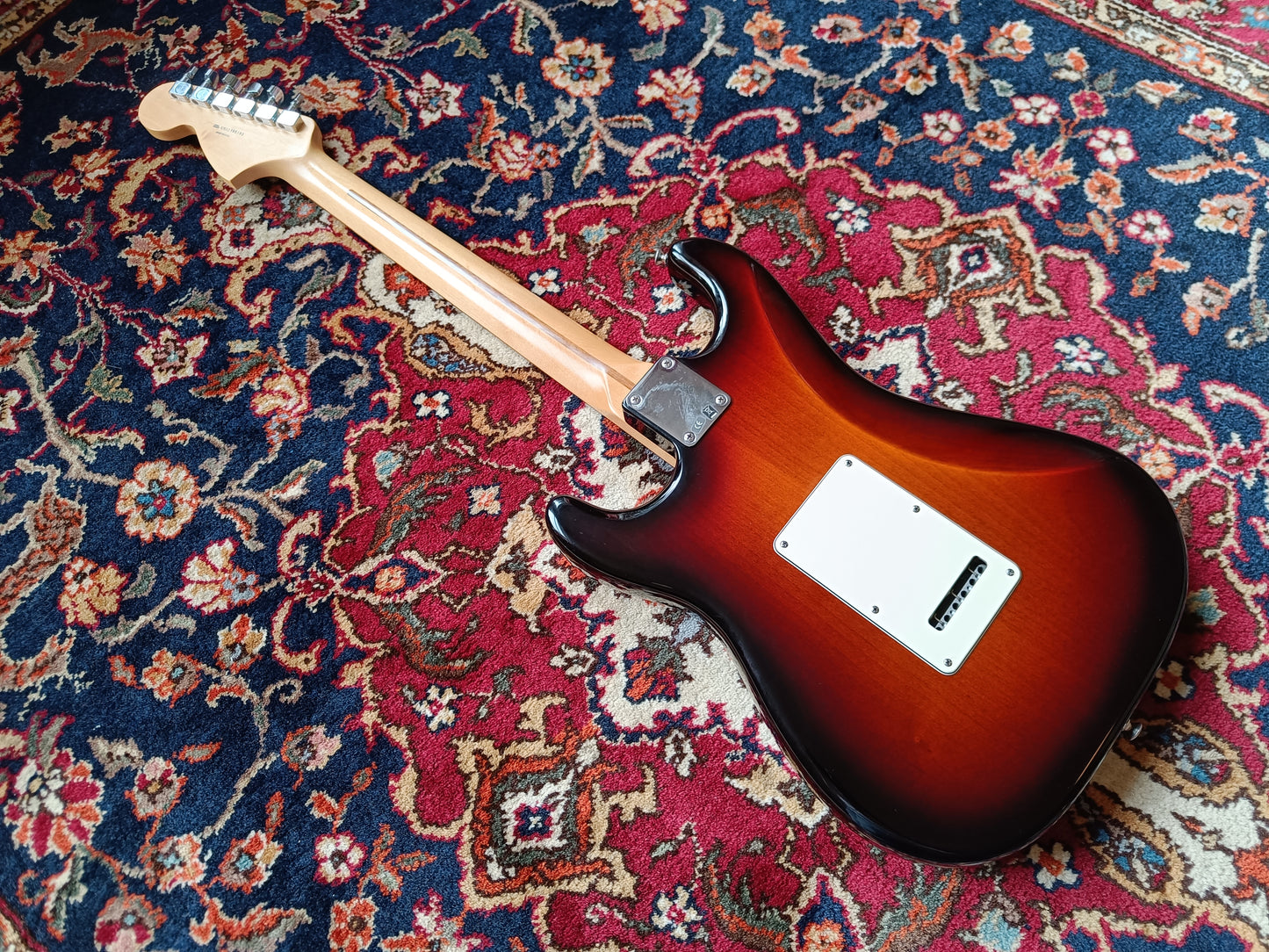 Fender American Special Stratocaster HSS with Rosewood Fretboard 2012 3-Color Sunburst