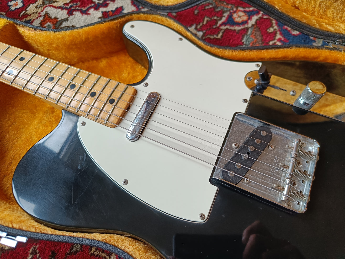 Fender Telecaster with Maple Fretboard Original 1975 Black