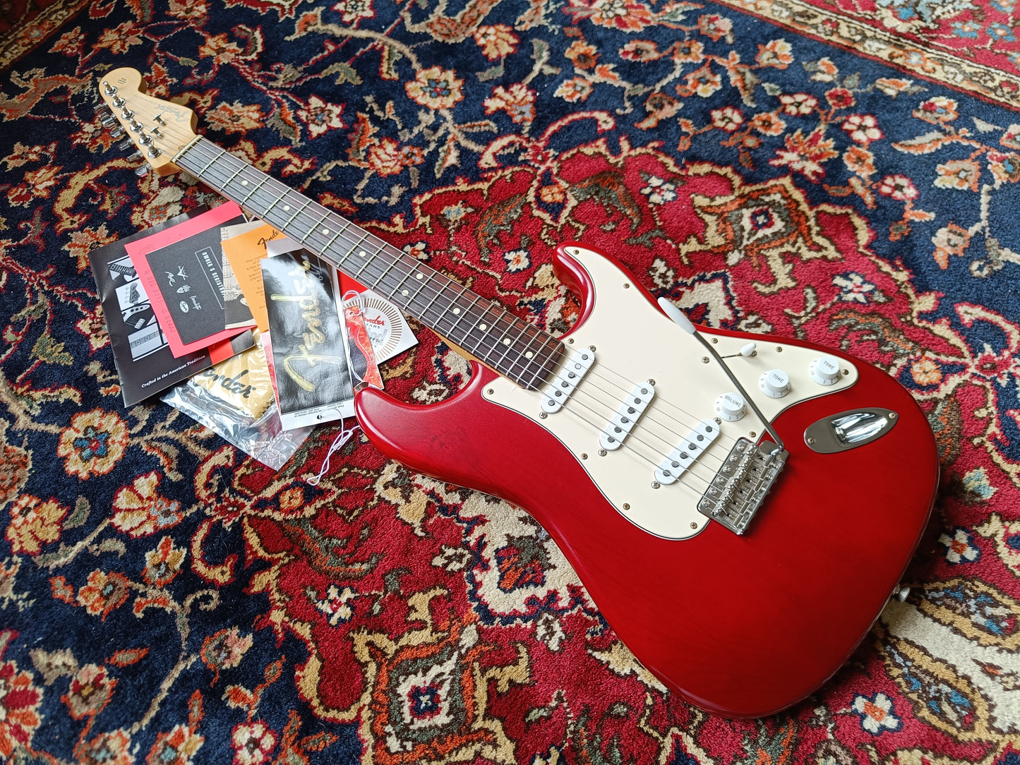 Fender Highway One Stratocaster with Rosewood Fretboard 2002 Crimson Red Transparent