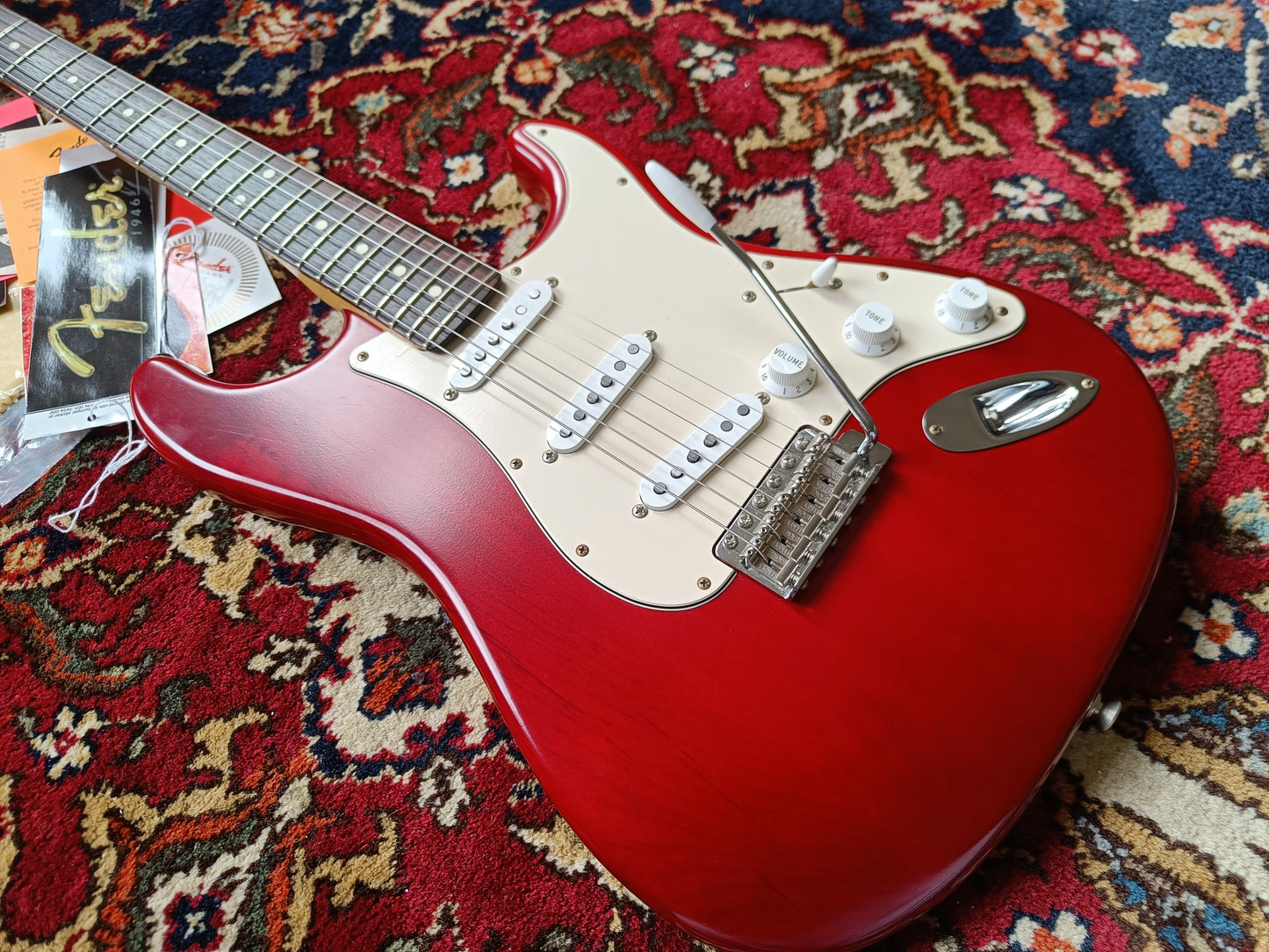 Fender Highway One Stratocaster with Rosewood Fretboard 2002 Crimson Red Transparent