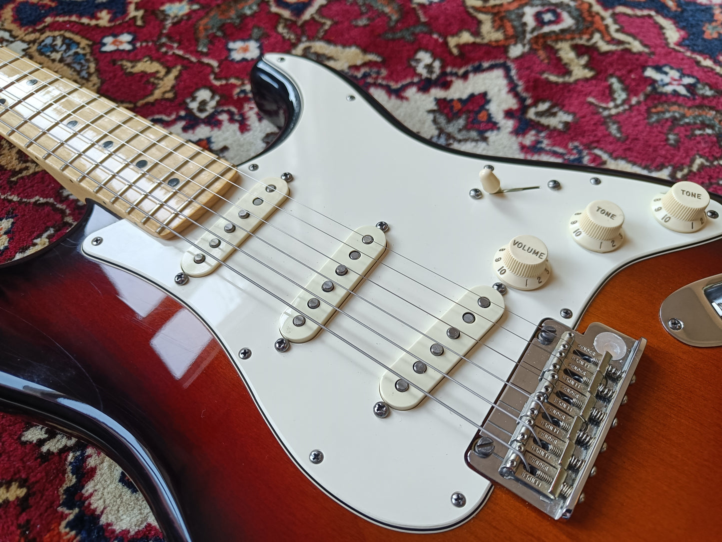 Fender American Standard Stratocaster 2013 3-Color Sunburst