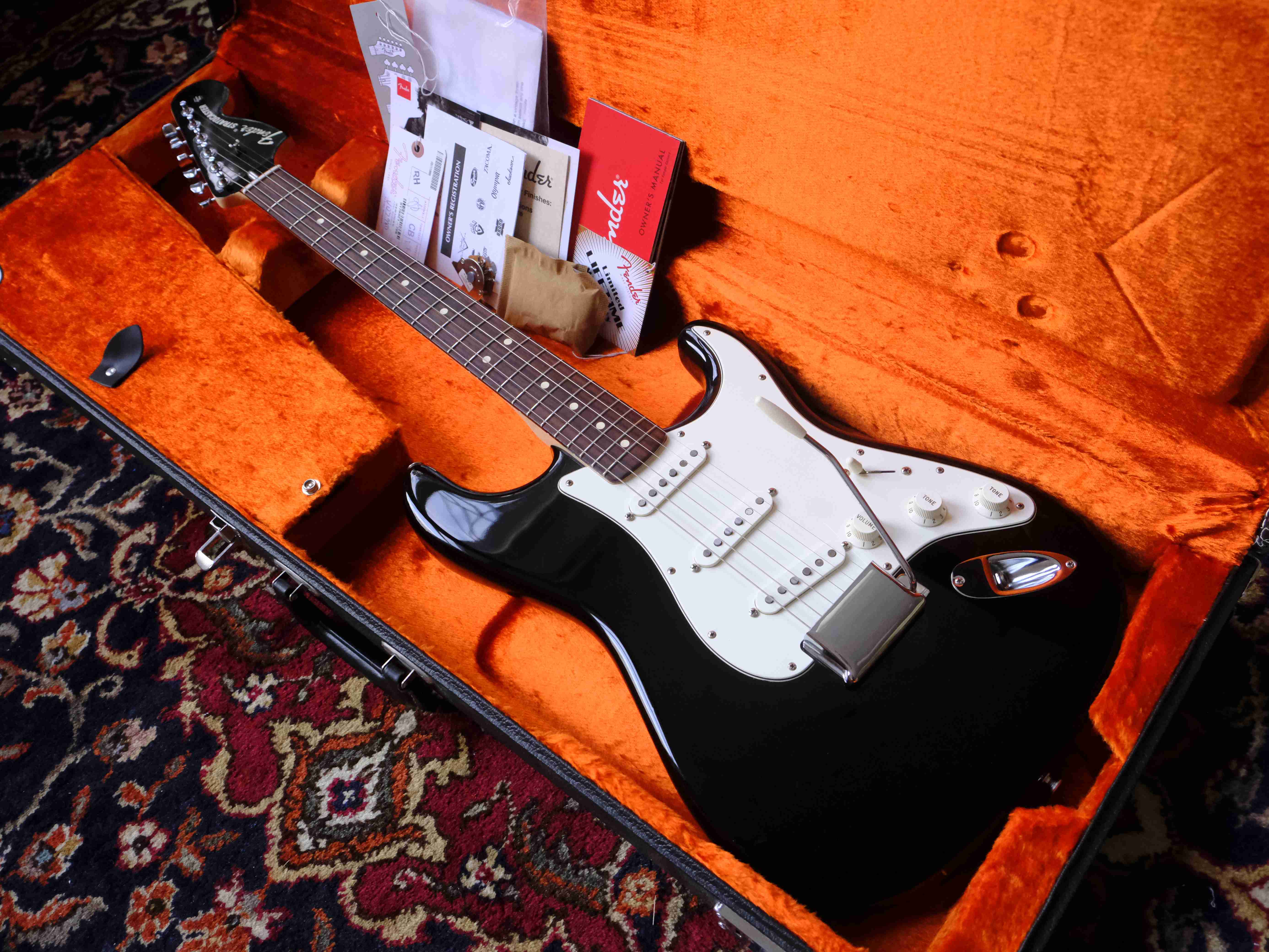 Fender FSR American Vintage '70s Stratocaster Matching Headstock