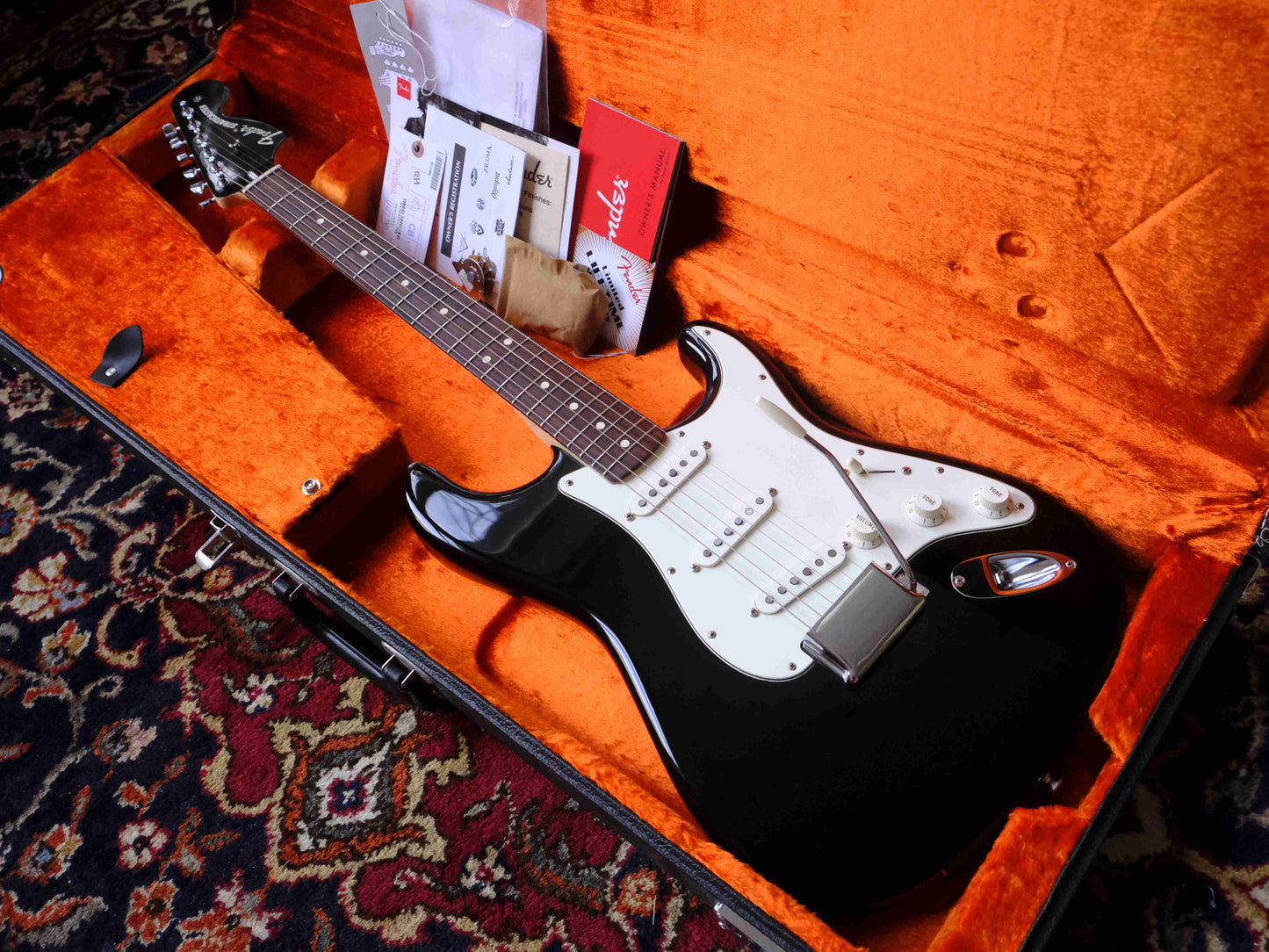 Fender FSR American Vintage '70s Stratocaster Matching Headstock 2015 Black