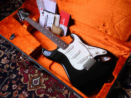 Fender FSR American Vintage '70s Stratocaster Matching Headstock 2015 Black