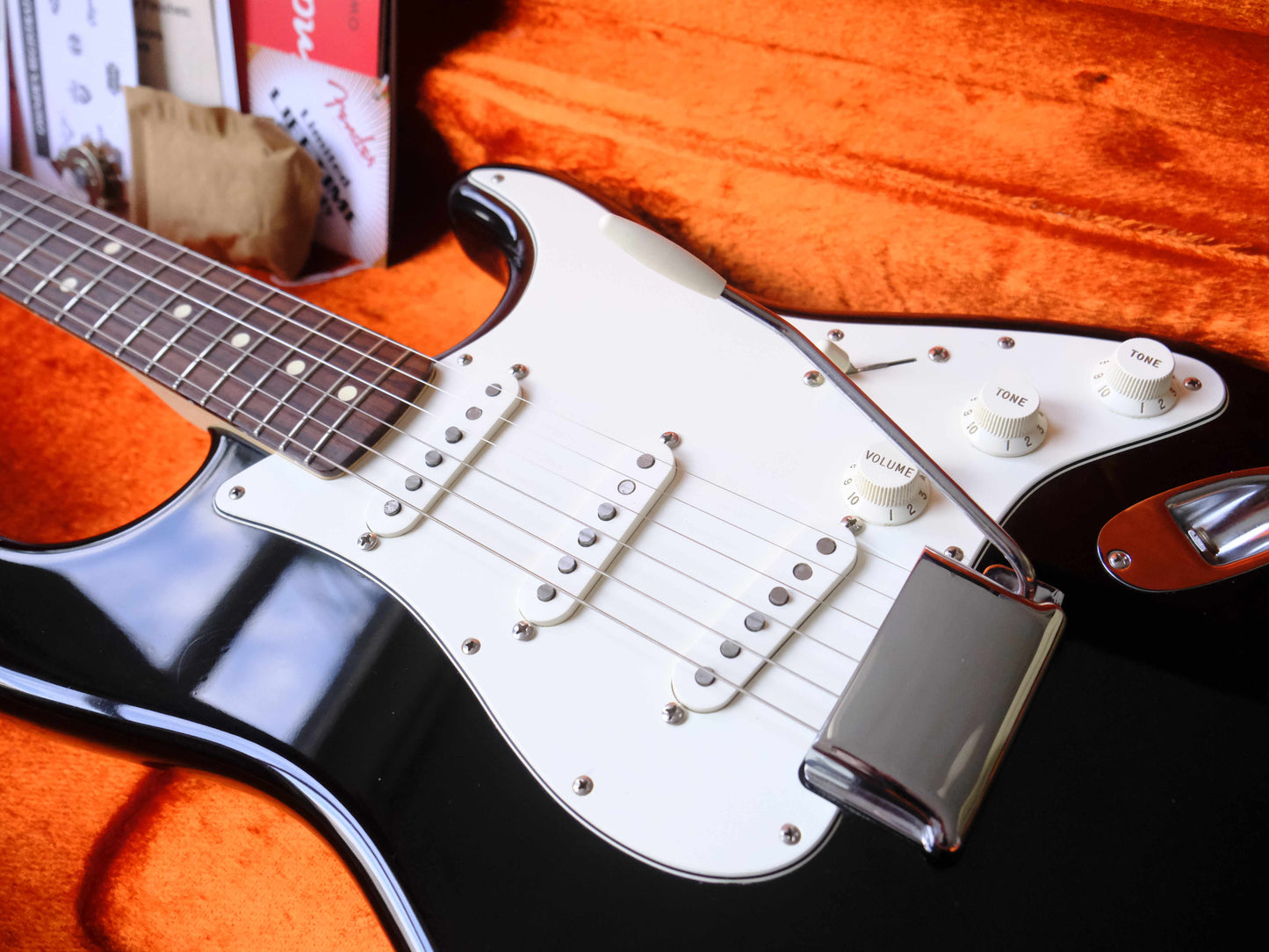 Fender FSR American Vintage '70s Stratocaster Matching Headstock 2015 Black