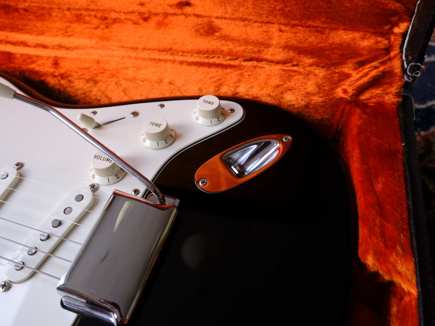 Fender FSR American Vintage '70s Stratocaster Matching Headstock 2015 Black