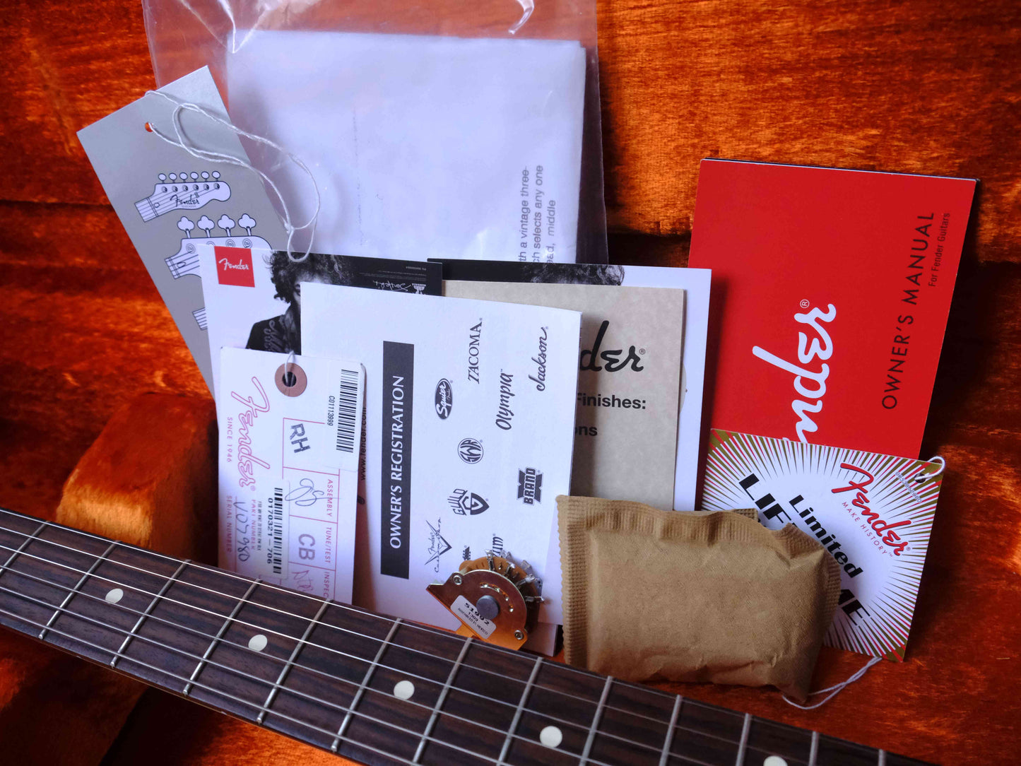 Fender FSR American Vintage '70s Stratocaster Matching Headstock 2015 Black