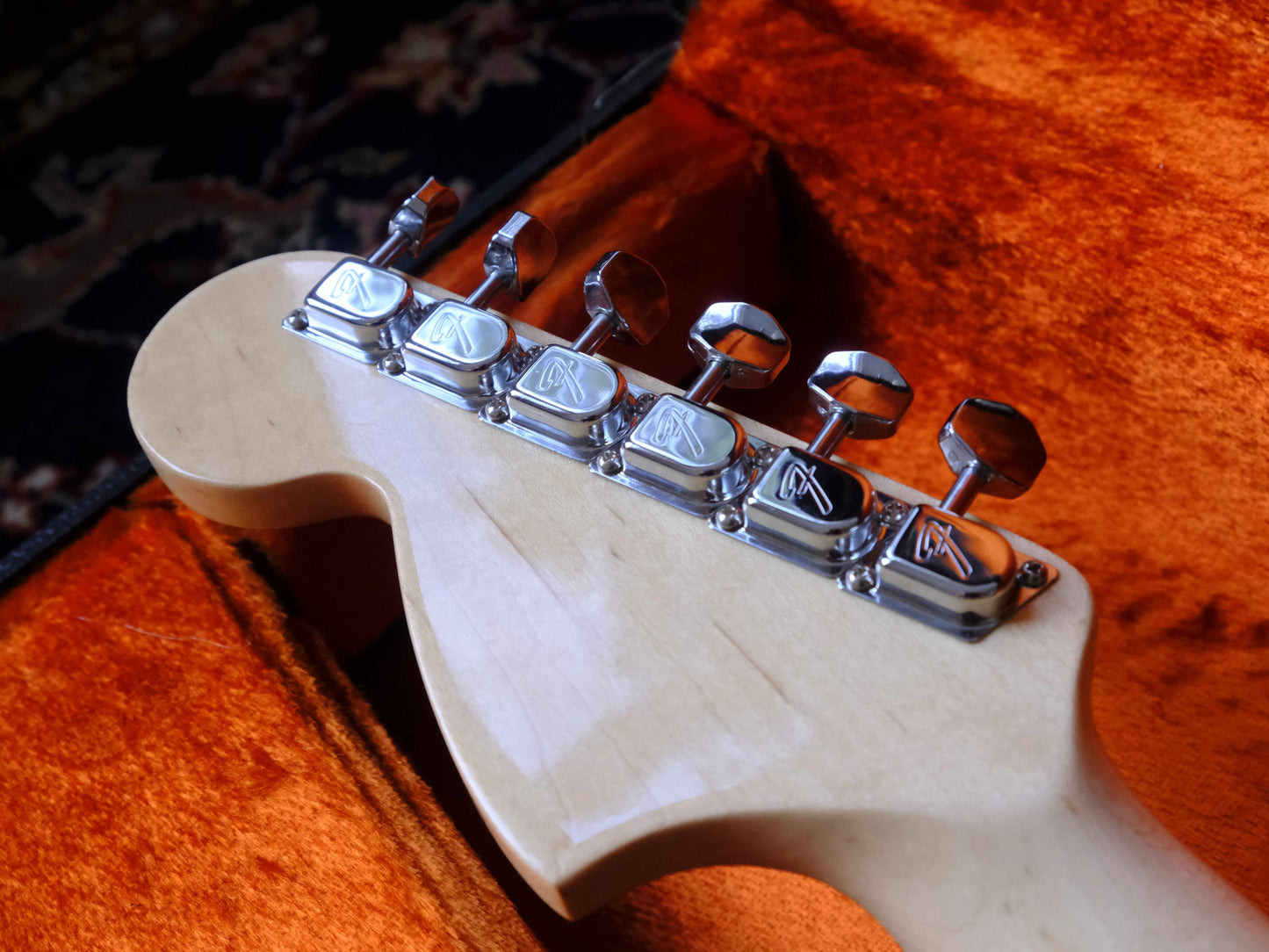 Fender FSR American Vintage '70s Stratocaster Matching Headstock 2015 Black