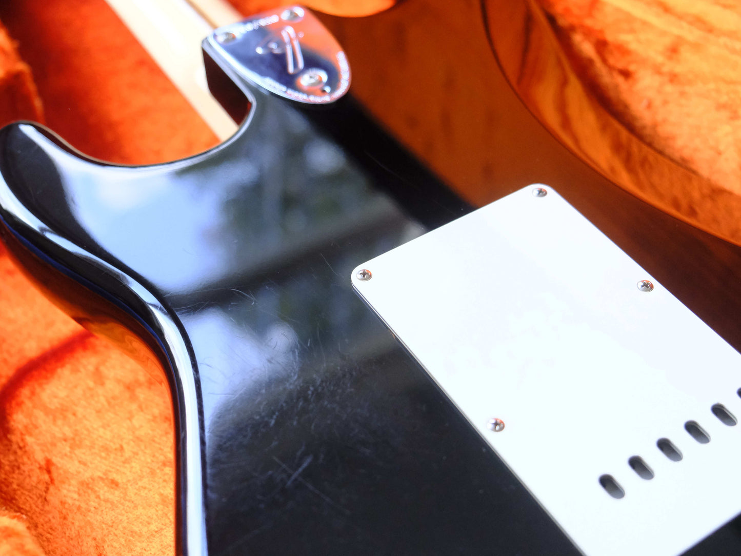 Fender FSR American Vintage '70s Stratocaster Matching Headstock 2015 Black