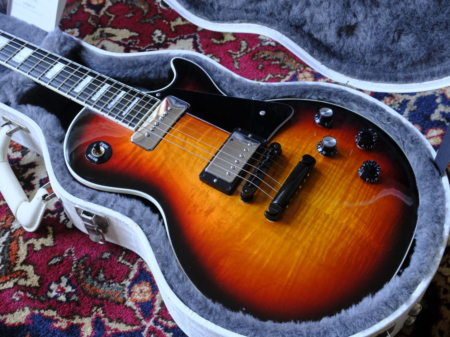 Gibson Les Paul Standard Limited 2010 Fireball