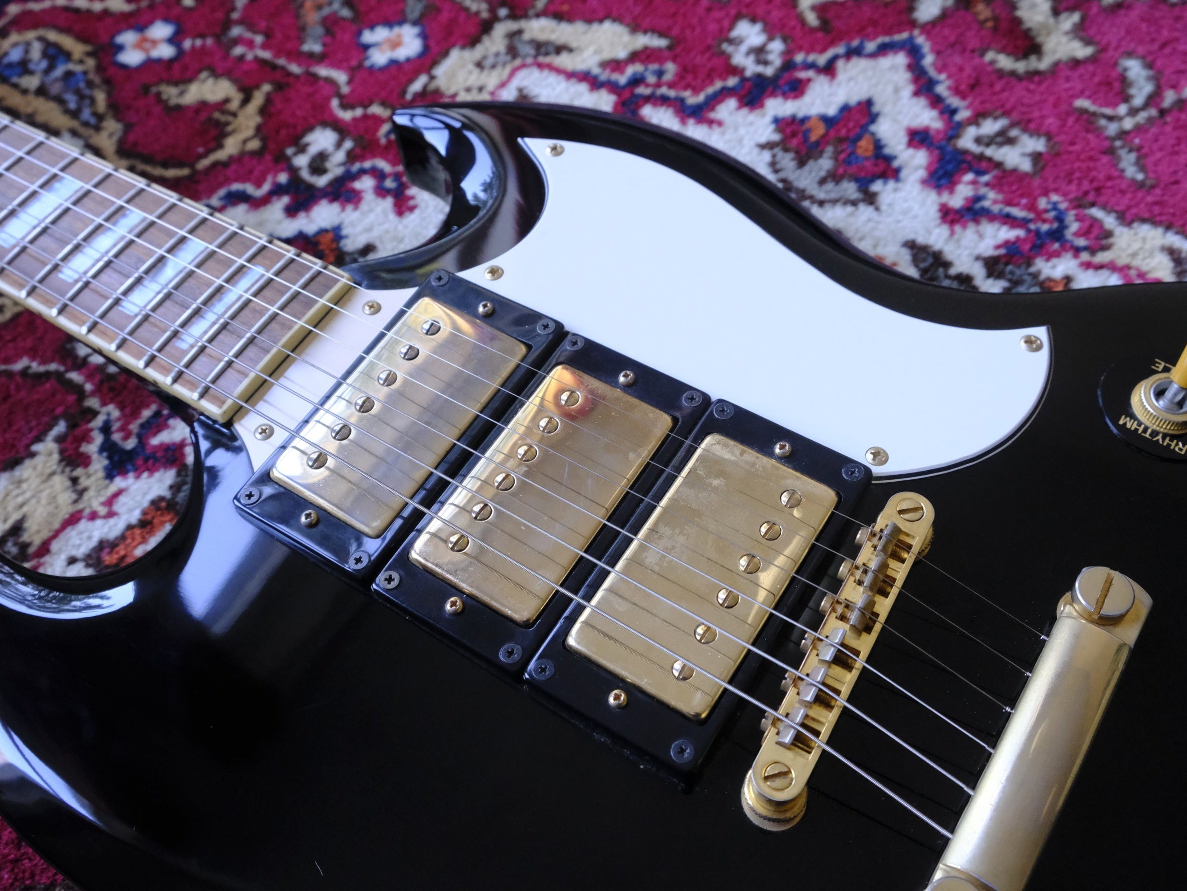 Tokai SG Custom 3-Pickups Ebony – Rinkies Guitars