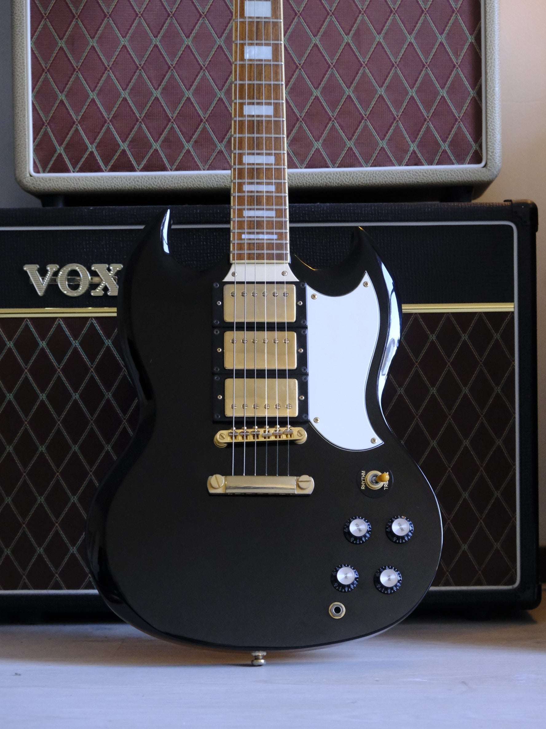 Tokai SG Custom 3-Pickups Ebony – Rinkies Guitars